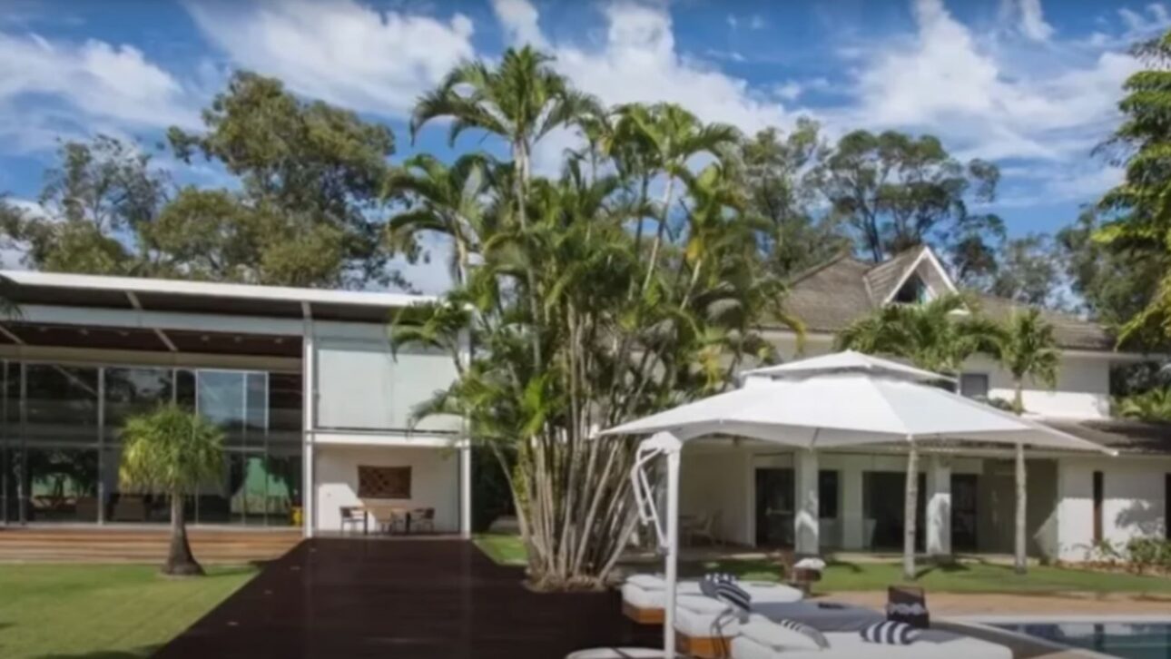 A mansão de Angélica e Luciano Huck no Joá impressiona com capela premiada, vista para a Pedra da Gávea e luxo avaliado em R$ 40 milhões.