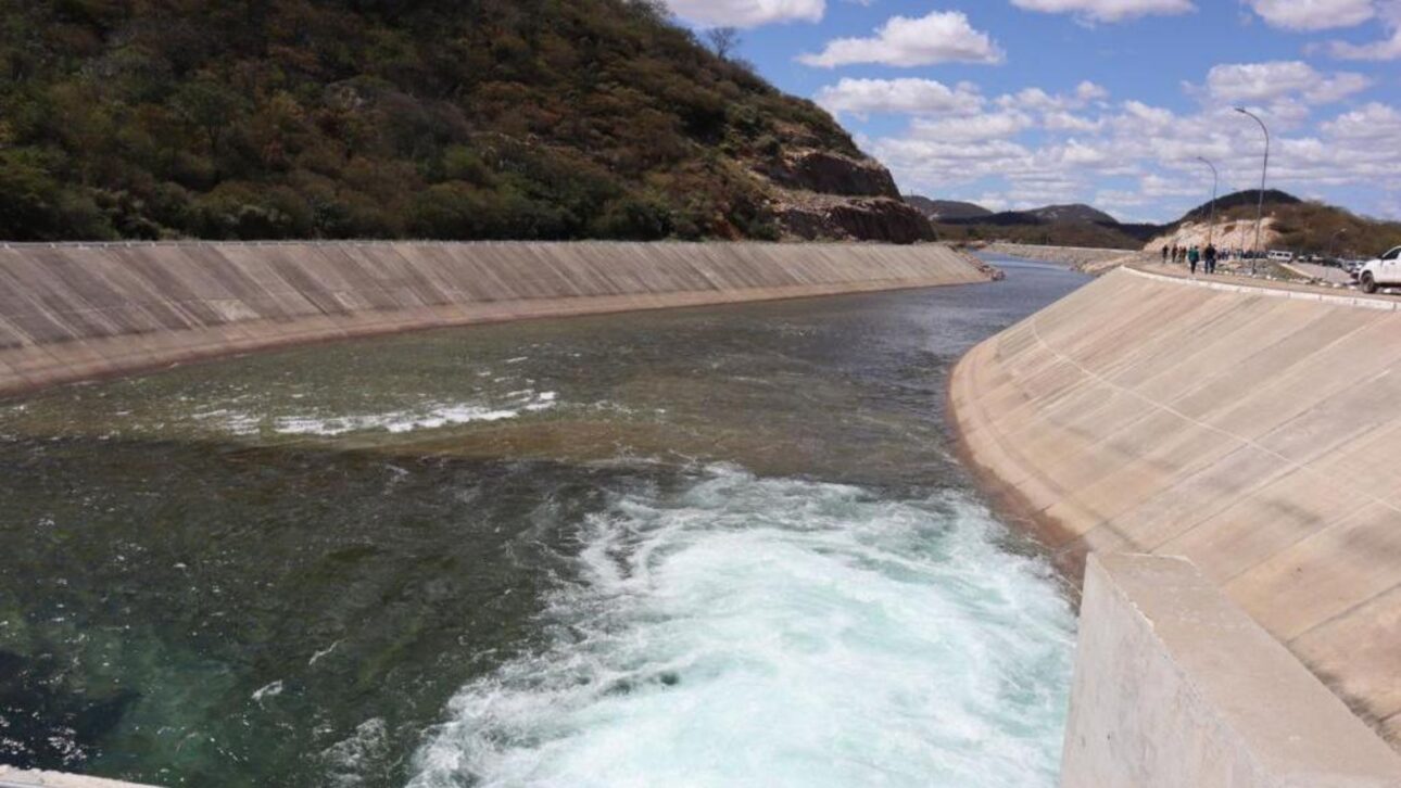 Obra monumental no Ceará promete levar água do São Francisco ao semiárido com canal de 34 km e tecnologia de ponta.
