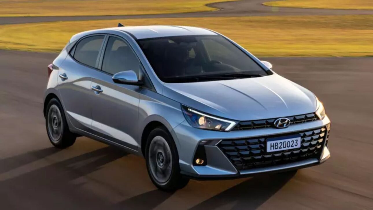 Hyundai HB20 2026 tem descontos de até R$ 14 mil, motor 1.0 Kappa, central multimídia de 8" e financiamento com taxa zero.