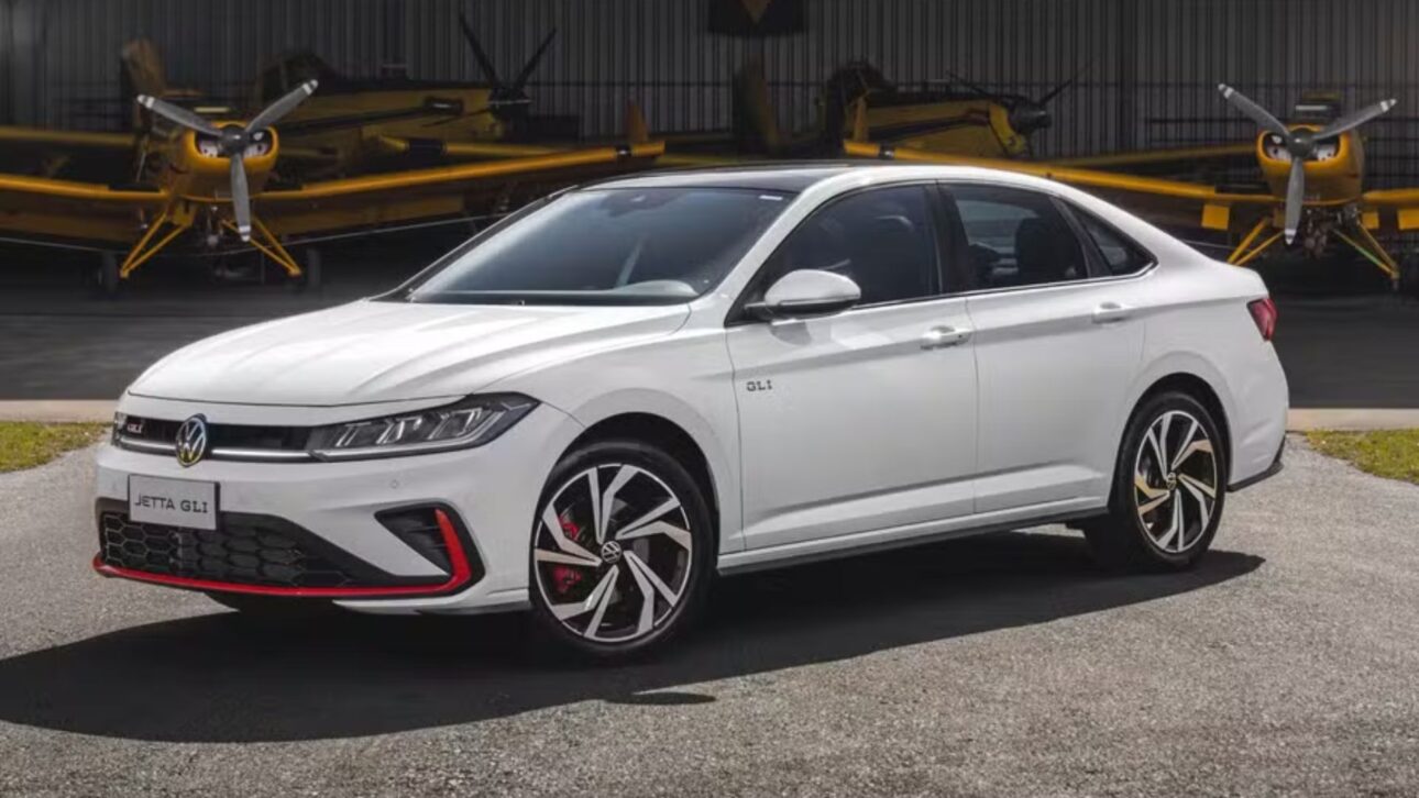 Novo Jetta GLi: motor turbo de 231 cv, visual esportivo e pacote tecnológico completo por R$ 269.990. Saiba tudo sobre desempenho e equipamentos.
