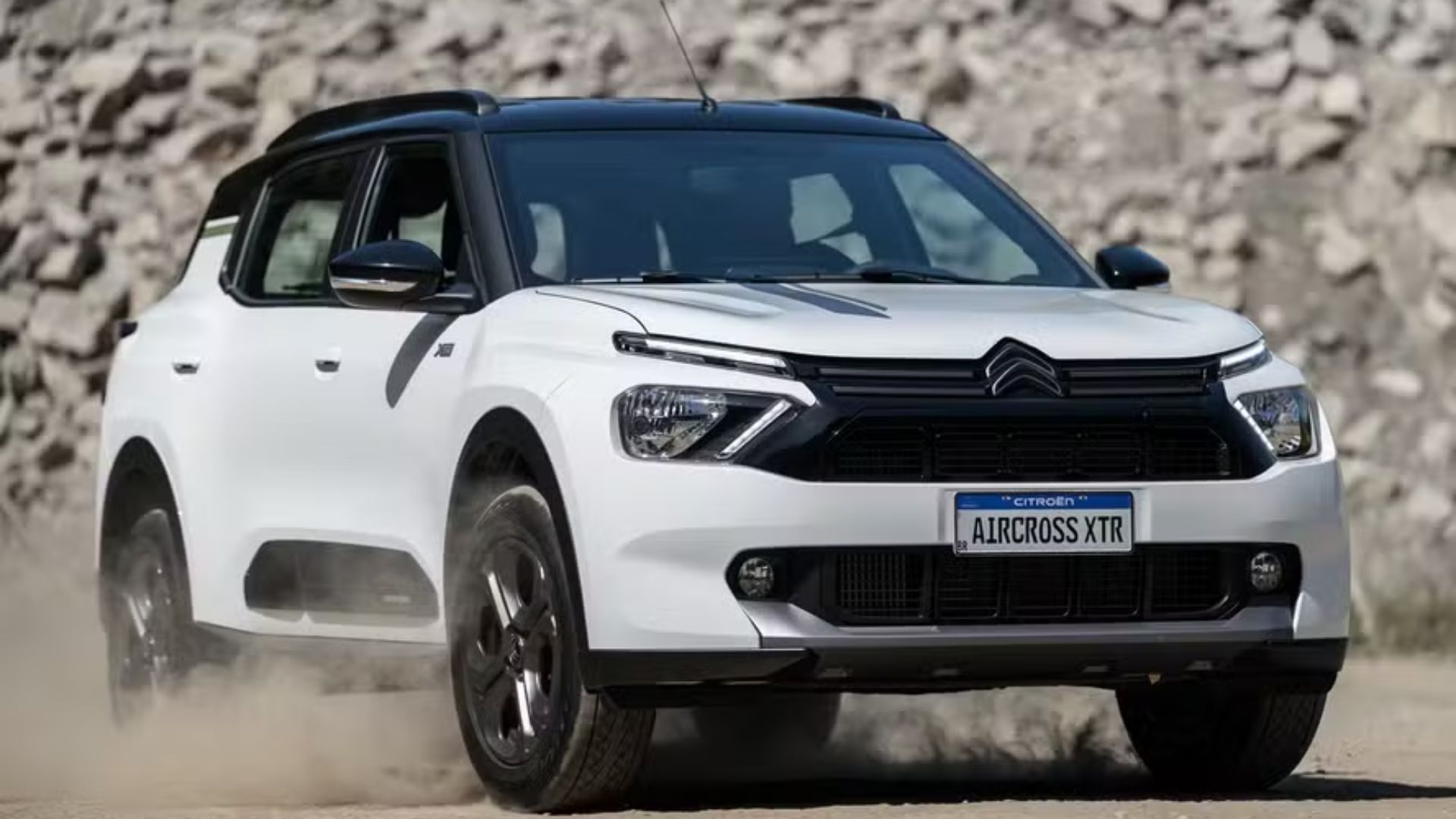 Descubra as novidades do Citroën Aircross 2026: motor turbo, câmbio CVT, versão XTR e ajustes no interior para 7 lugares.