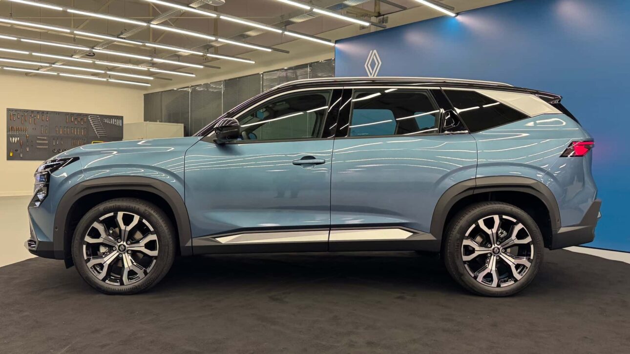 Renault Boreal começa pré-venda no Brasil com motor 1.3 turbo, câmbio EDC e até 24 assistentes — veja preços, versões e equipamentos. (Imagem: Motor1)