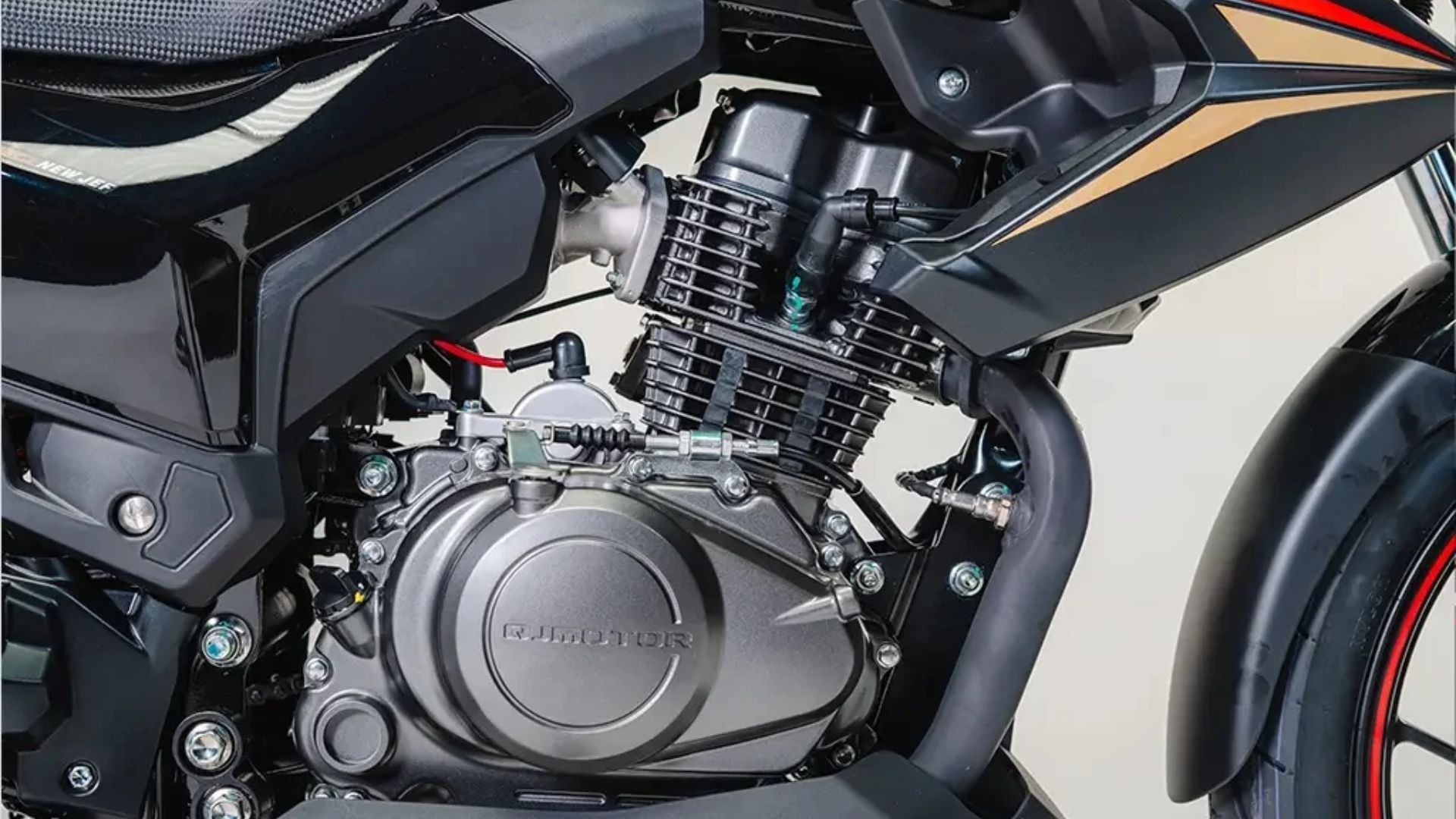 A nova Shineray JEF 150 chega ao Brasil por R$16.290 com ABS, suspensão monoshock e design moderno para rivalizar com CG 160 e Factor.