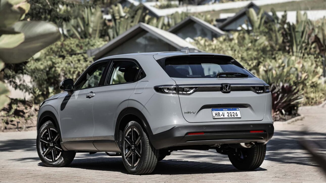 Compare Honda WR-V 2026 e HR-V 2026. Saiba diferenças de preço, consumo, espaço interno e motor 1.5 flex de 126 cv.