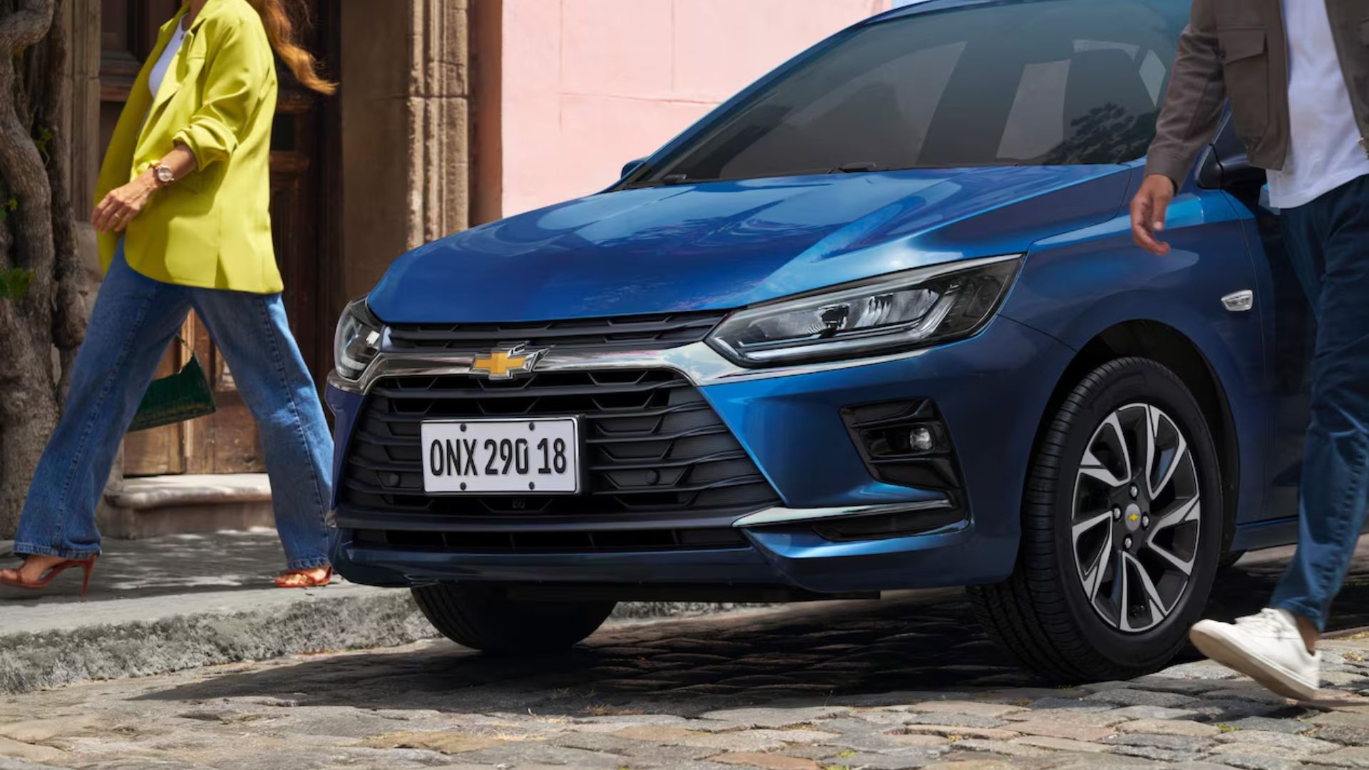 Chevrolet Onix 2026 chega com multimídia de 11″, direção aprimorada e mais tecnologia, mantendo preços competitivos e motores 1.0.