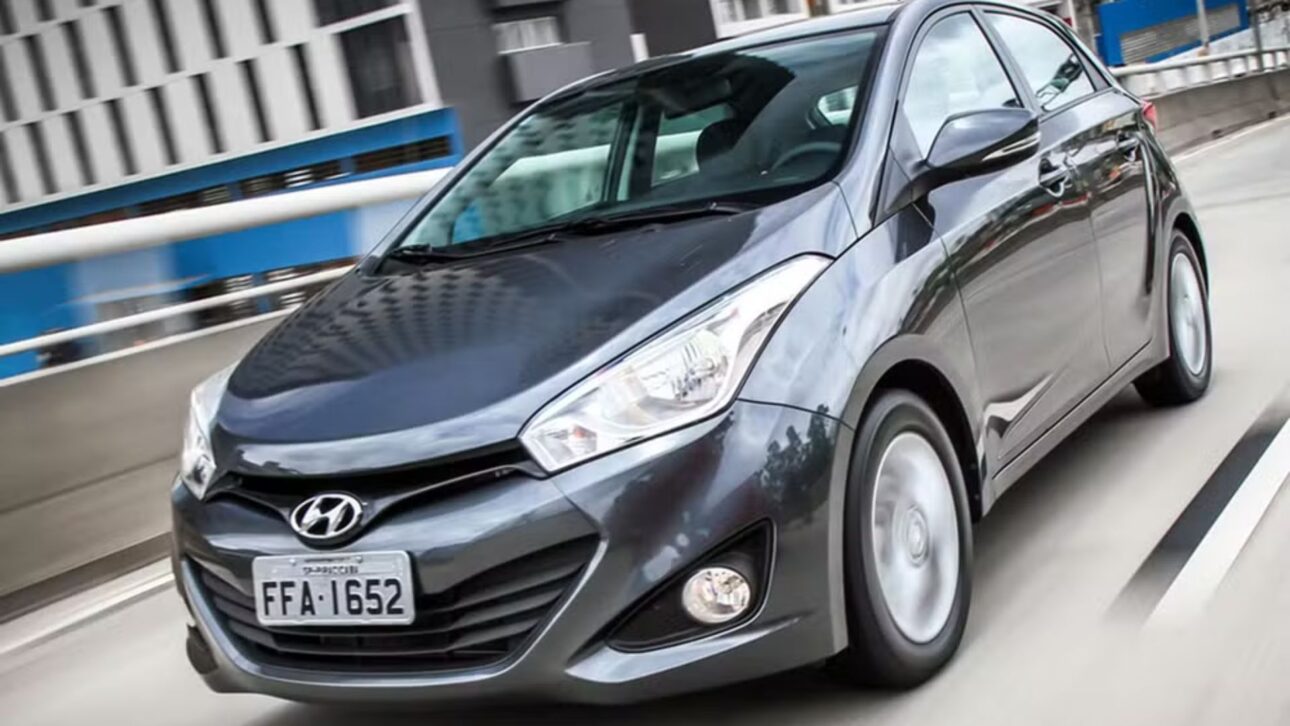 Hatch nacional da Hyundai criado para o Brasil, o HB20 se destaca pelo custo-benefício, consumo eficiente e design moderno. (Imagem: reprodução)