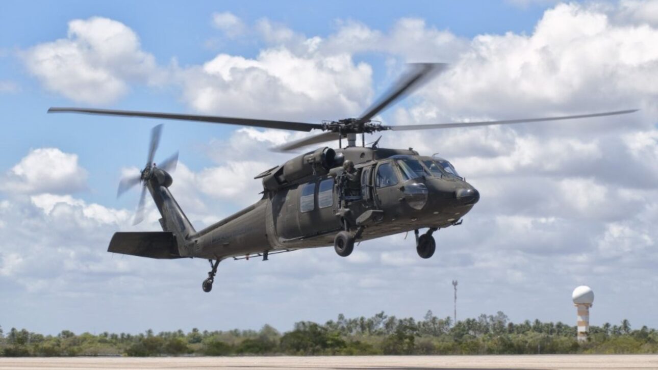 FAB vai adquirir 11 helicópteros UH-60L Black Hawk por cerca de US$ 230 milhões em operação sem licitação. Entenda os detalhes da negociação.