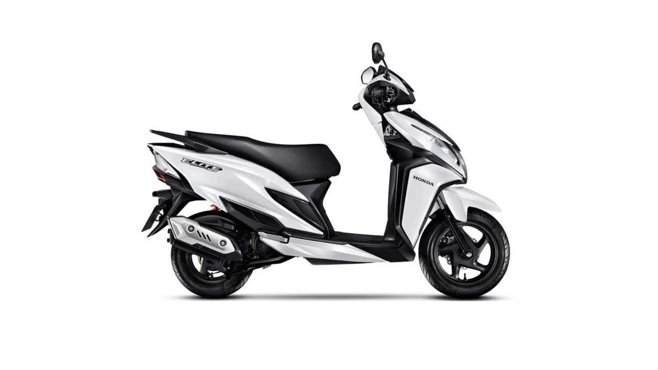 A nova Honda Elite 125 faz 45 km/l, tem motor que desliga sozinho no trânsito e preço mais baixo que muitas bicicletas elétricas.