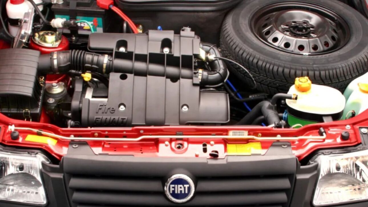 Fiat Uno mantém fama de carro resistente, econômico e fácil de manter, com versões usadas por menos de R$ 25 mil no Brasil.