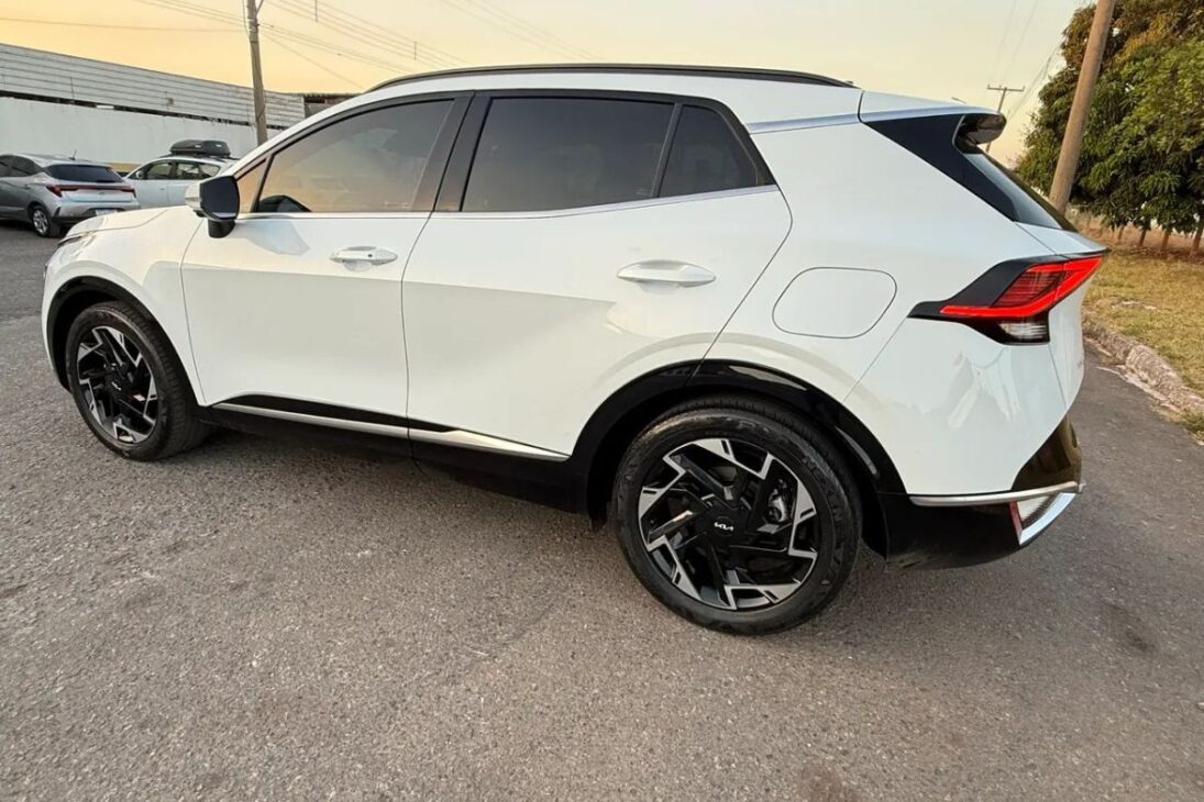 Kia Sportage Hybrid 2025 baixa R$ 20 mil, faz 0 a 100 em 9 segundos e promete até 12 km/l: depois de 30 anos, vale finalmente comprar?