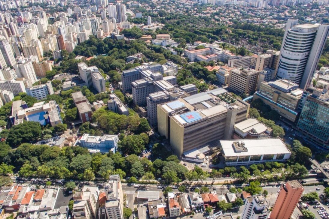 Maior hospital do Brasil funciona como uma metrópole: 2 mil leitos, 20 mil funcionários e movimento diário que rivaliza com aeroportos
