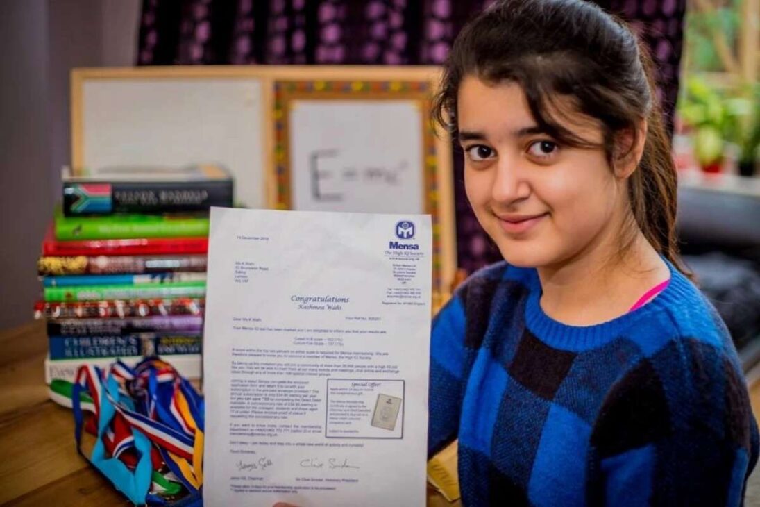 Menina superdotada britânica de 11 anos, decidiu fazer um teste de QI por curiosidade, atingiu a nota máxima possível de 162 pontos e entrou para o seleto grupo do 1% mais inteligente da população mundial