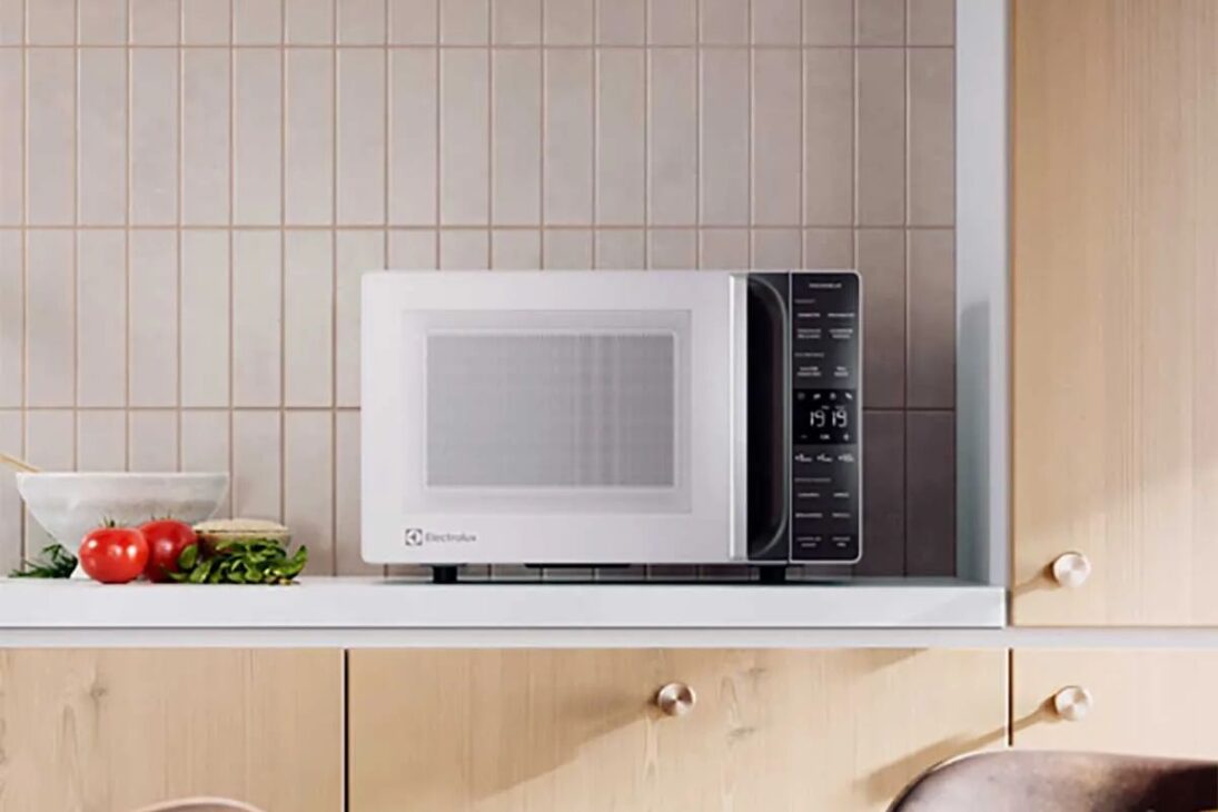 Micro-ondas em promoção: oito modelos com preços que despencaram em outubro, incluindo Electrolux, Brastemp, Philco, Midea e Consul com até 40% de desconto