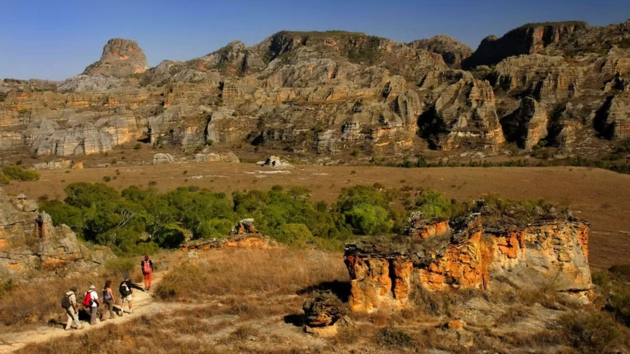 O Parque Nacional Isalo é uma das mais importantes áreas naturais de Madagáscar e um dos parques nacionais mais visitados do país
