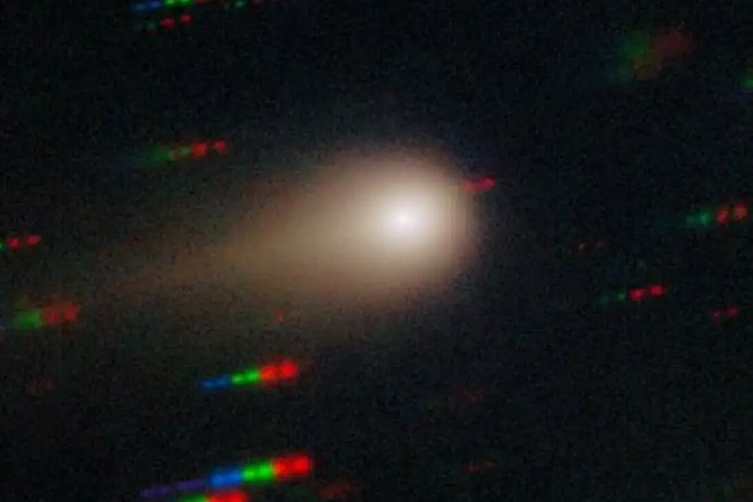 Rastreando o 3I/ATLAS: quando a NASA ficou em silêncio, foi a Índia que manteve o espaço vivo e rastreou o cometa no momento mais crítico do mistério interestelar