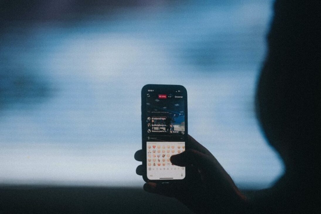 STJ decide que a operadora de celular é obrigada a indenizar o cliente por falha de segurança que permitiu a clonagem de seu WhatsApp para aplicação de golpes