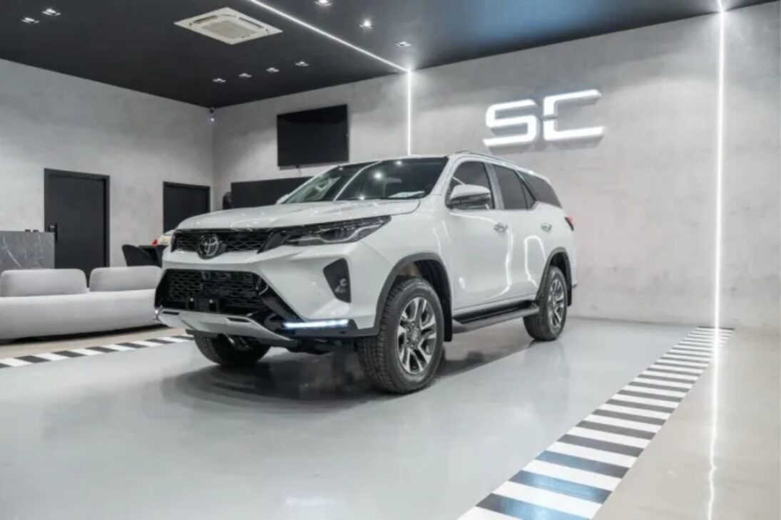 SUVs 4×4 em 2025 dominam o Brasil: Jeep, Toyota e outros modelos combinam luxo, potência e resistência quase inquebrável para qualquer terreno