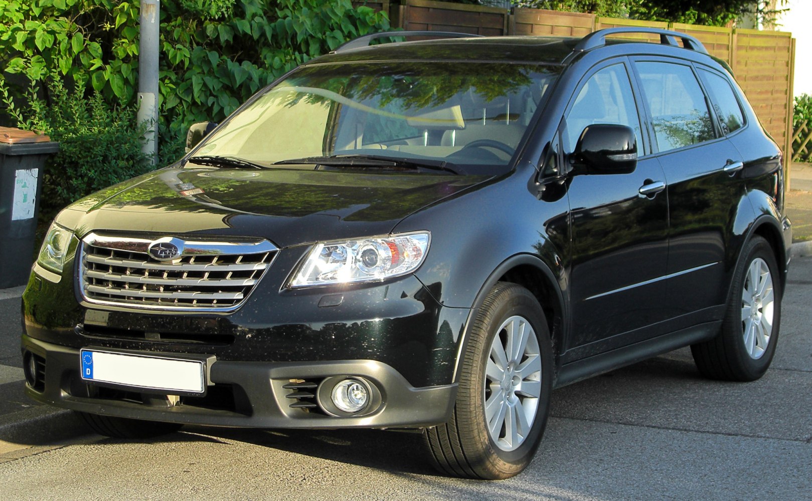 SUV 4x4 de 7 lugares que quase ninguém lembra surpreende: Subaru Tribeca H6 tem tração integral permanente, motor boxer de 250 cv e fama de não dar manutenção