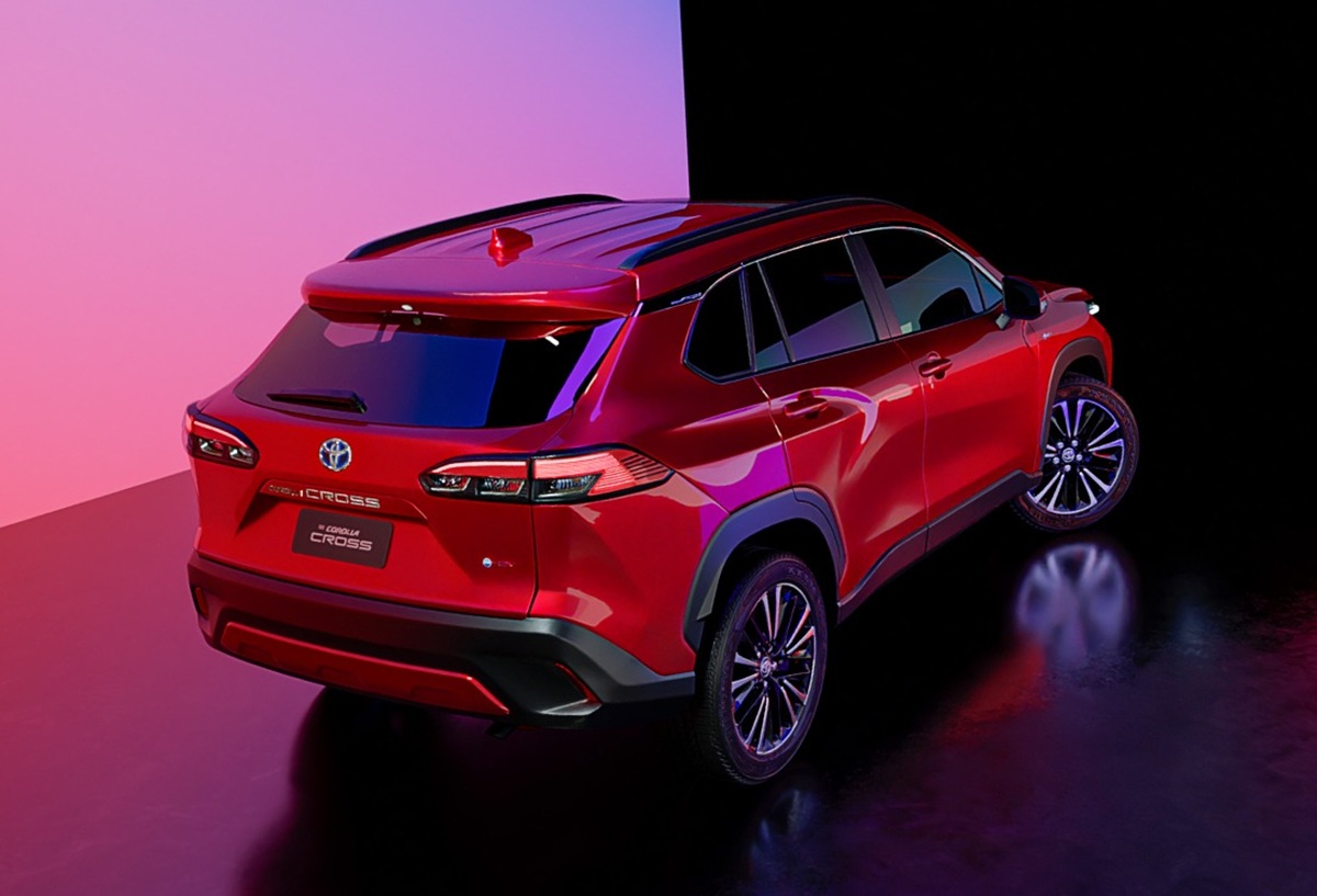 Financiamento do Corolla Cross XR exige cuidado: entrada de R$ 100 mil e parcelas de R$ 2.437 somam R$ 57 mil em juros.