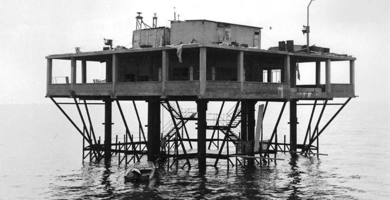 Ilha, Ilha das Rosas, Itália