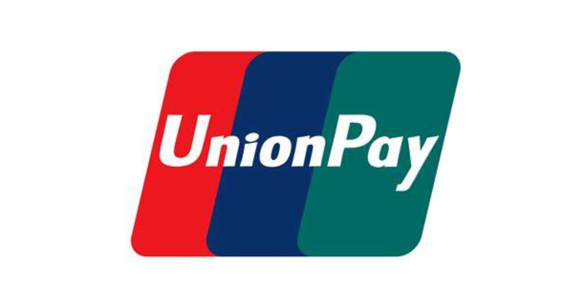 UnionPay estreia no Brasil com saques em mais de 24 mil caixas Banco24Horas e amplia concorrência com Visa e Mastercard.