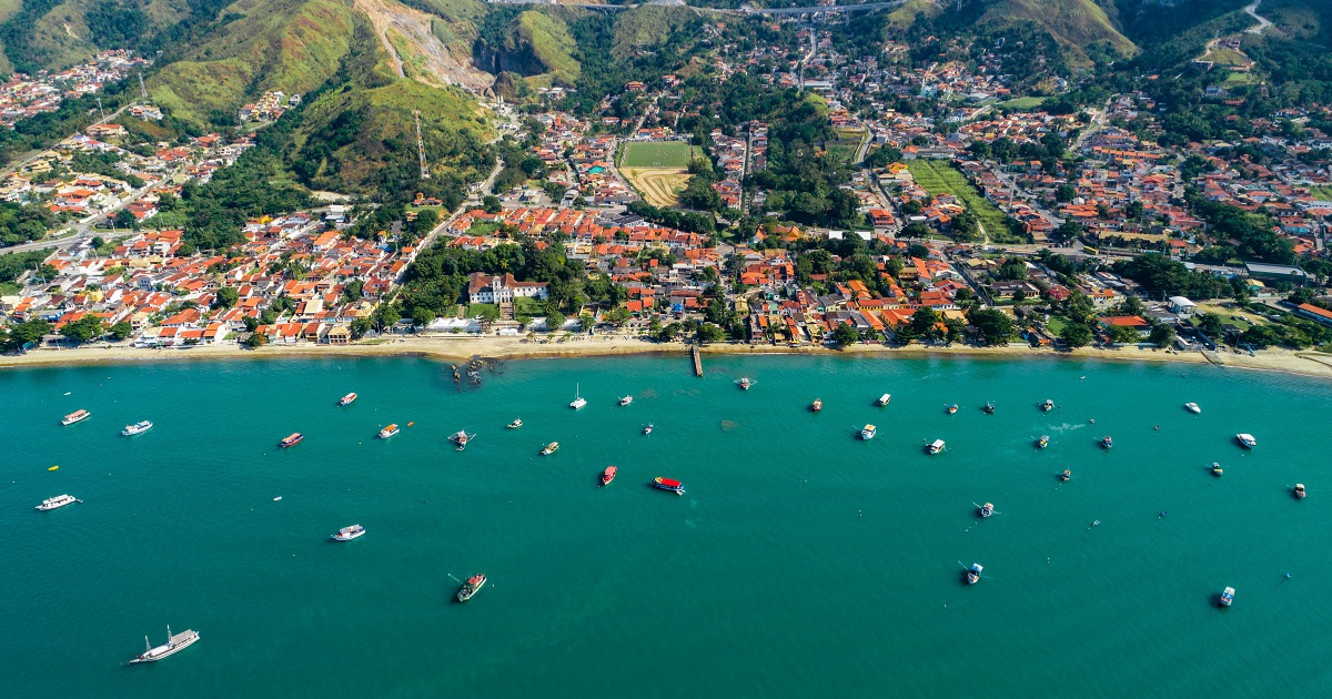 São Sebastião vai cobrar taxa de preservação ambiental de turistas por veículo, com valores diários que variam até R$ 143.