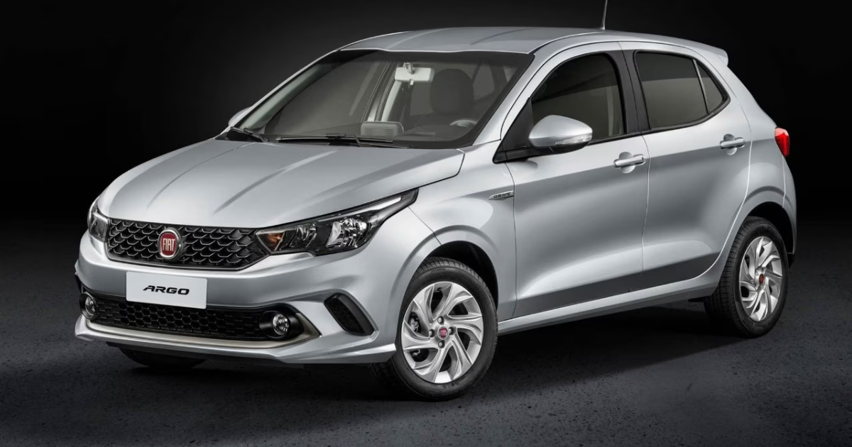 Confira 3 carros usados ideais para o dia a dia entre R$ 30 mil e R$ 50 mil, com conforto, economia e manutenção acessível. (Imagem: quattroruote)