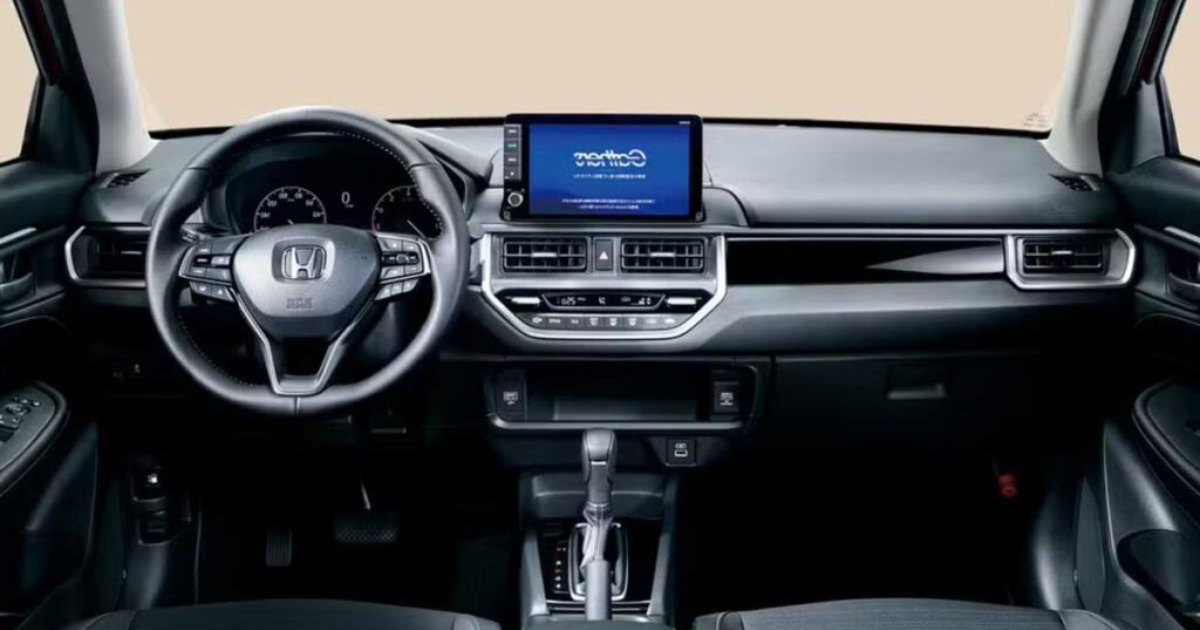 Novo Honda WR-V 2026 chega ao Brasil em 17 de outubro com motor 1.5 flex, câmbio CVT e porta-malas gigante de 458 litro.(Imagem: Reprodução/mundodoautomovelparapcd)