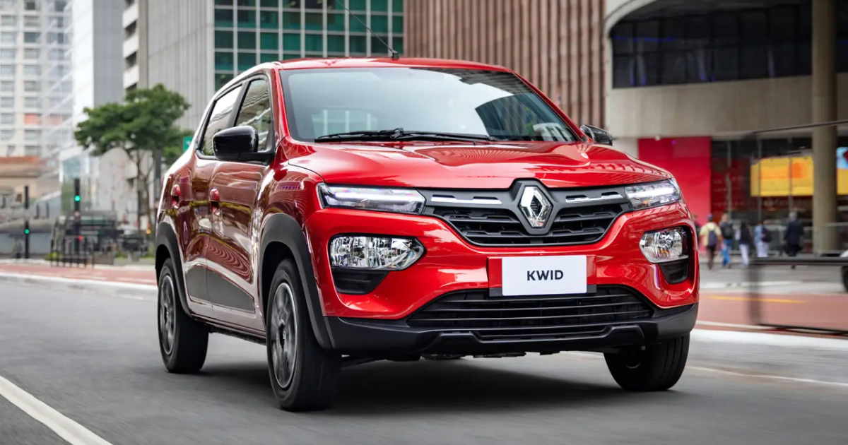 Novo Renault Kwid 2026 ganha visual do E-Tech, mas perde equipamentos para manter preço baixo. Saiba o que muda no compacto.