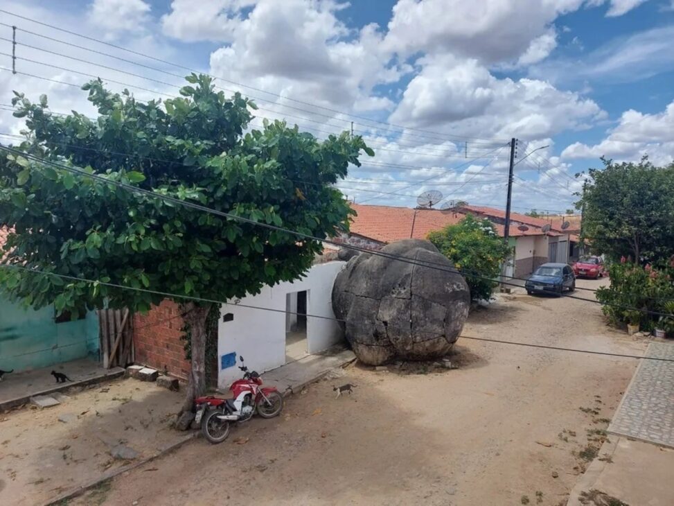 Cabeça gigante, Santo Antônio, Ceará