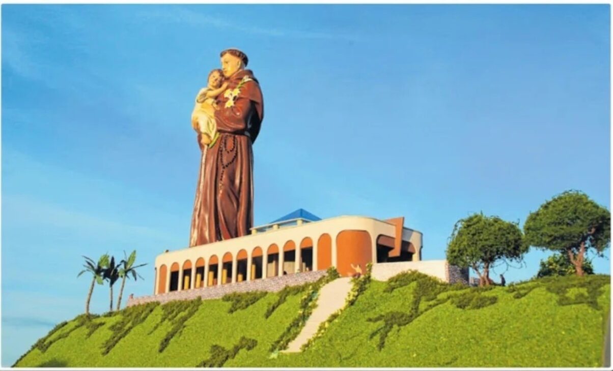 Cabeça gigante, Santo Antônio, Ceará
