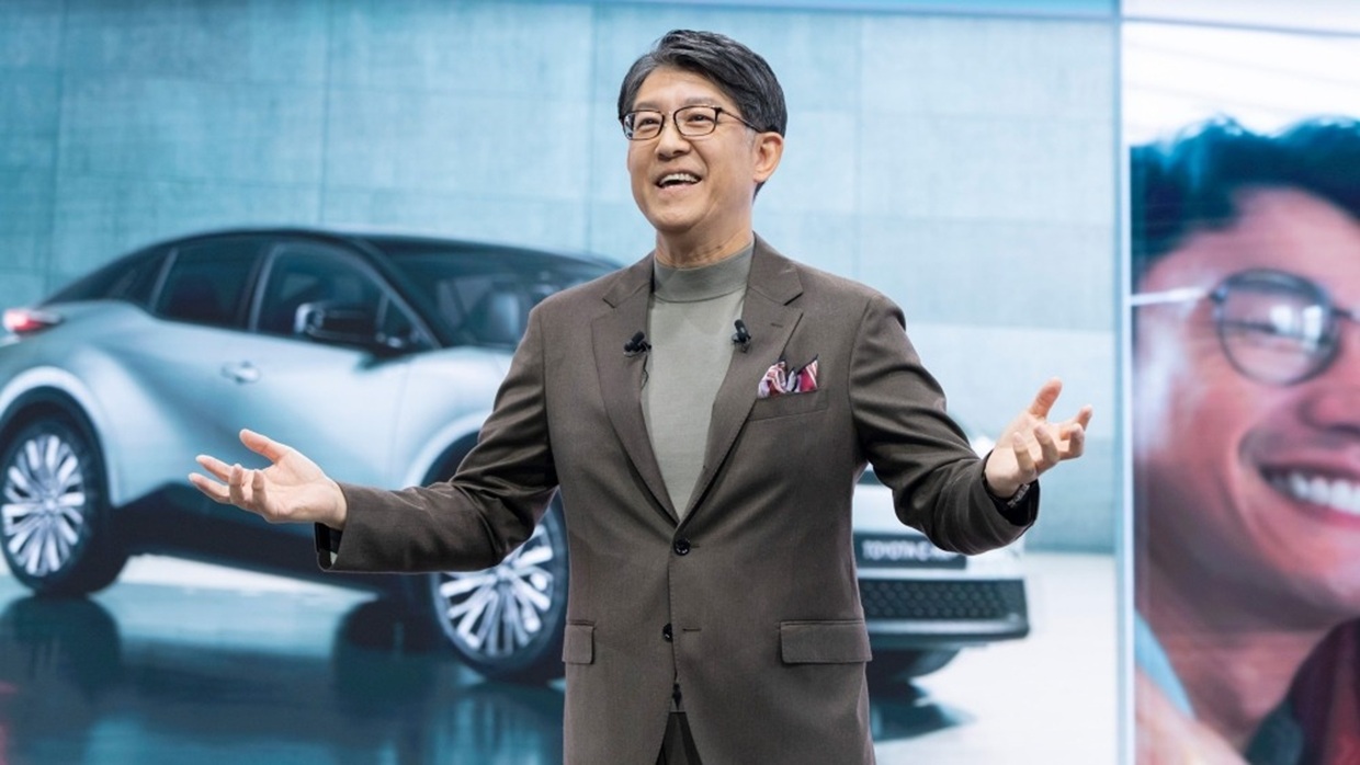 Toyota apresenta o novo Corolla 2026 com versão 100% elétrica, design renovado e foco em inovação, eficiência e prazer ao dirigir, previsto para lançamento global em 2026