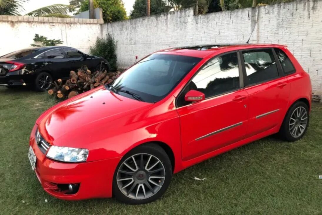 5 carros que ninguém quer, mas valem cada centavo: do Fiat Stilo ao Ford EcoSport, os esquecidos que ainda são ótimas compras