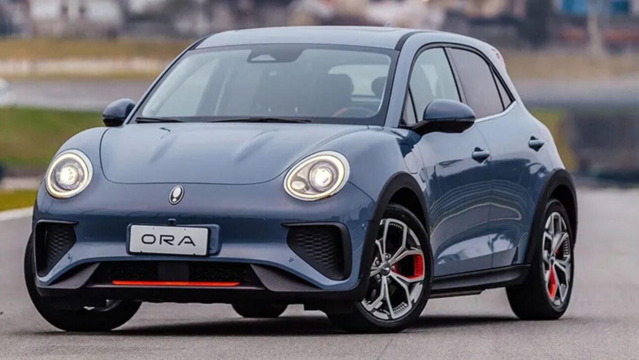 GWM Ora 03: Elétrico urbano com até 420 km de autonomia, o Ora 03 combina silêncio, economia e pacote completo de assistência à condução.