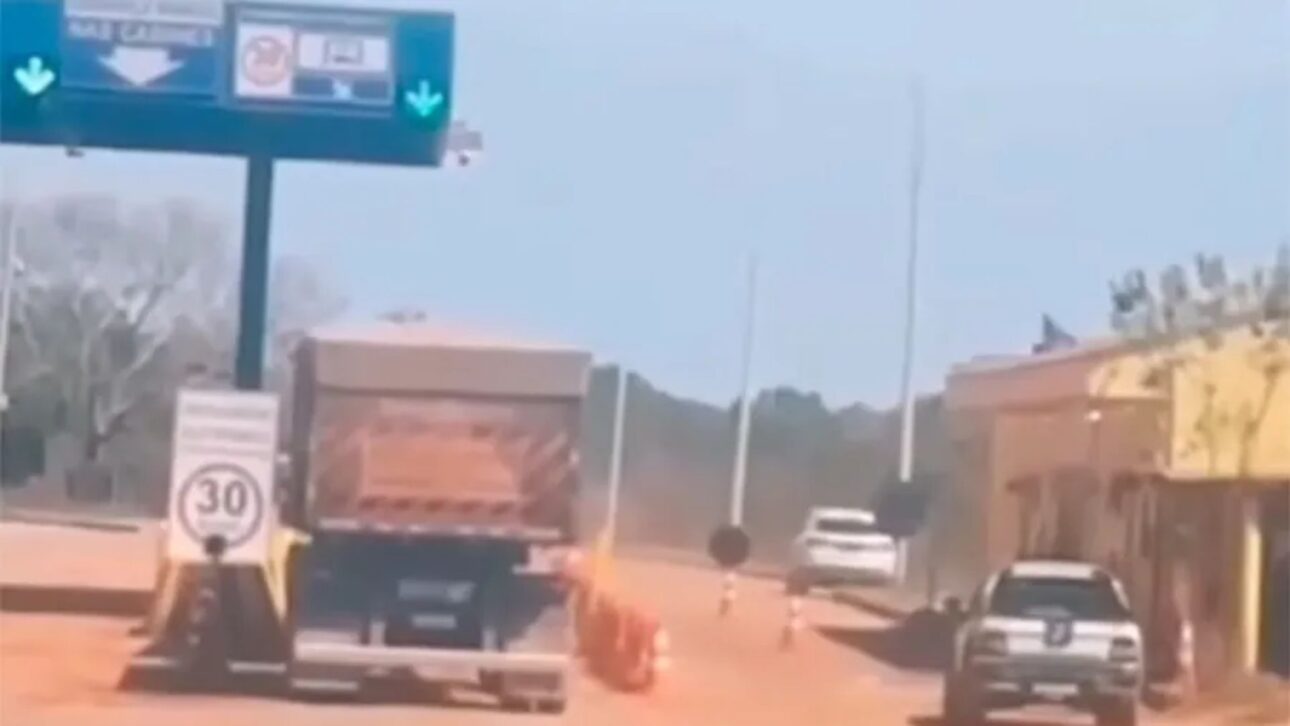 Cobrança de pedágio na ponte entre Goiás e Mato Grosso gera polêmica: trecho da GO-454 segue em terra, motoristas pagam mesmo sem asfalto.