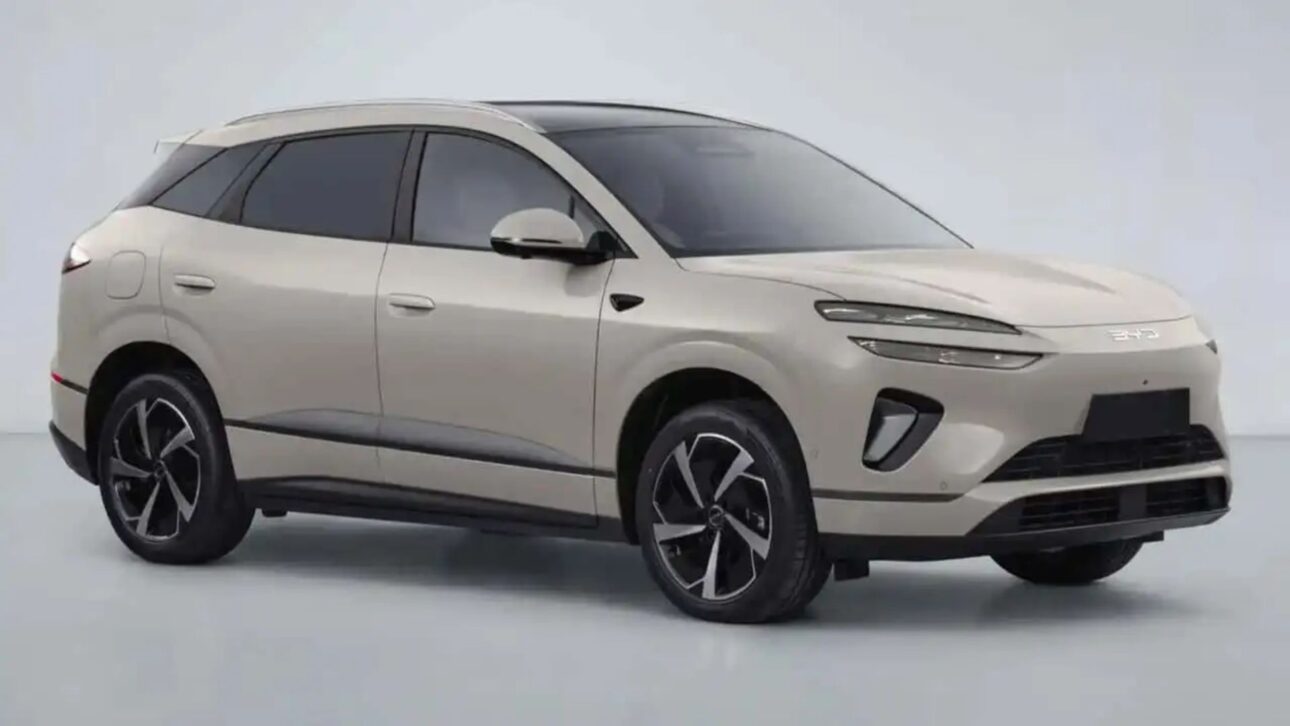 BYD registra o SUV Sea Lion 06 no Brasil, com versões híbrida e elétrica e autonomia de até 1.700 km por tanque.