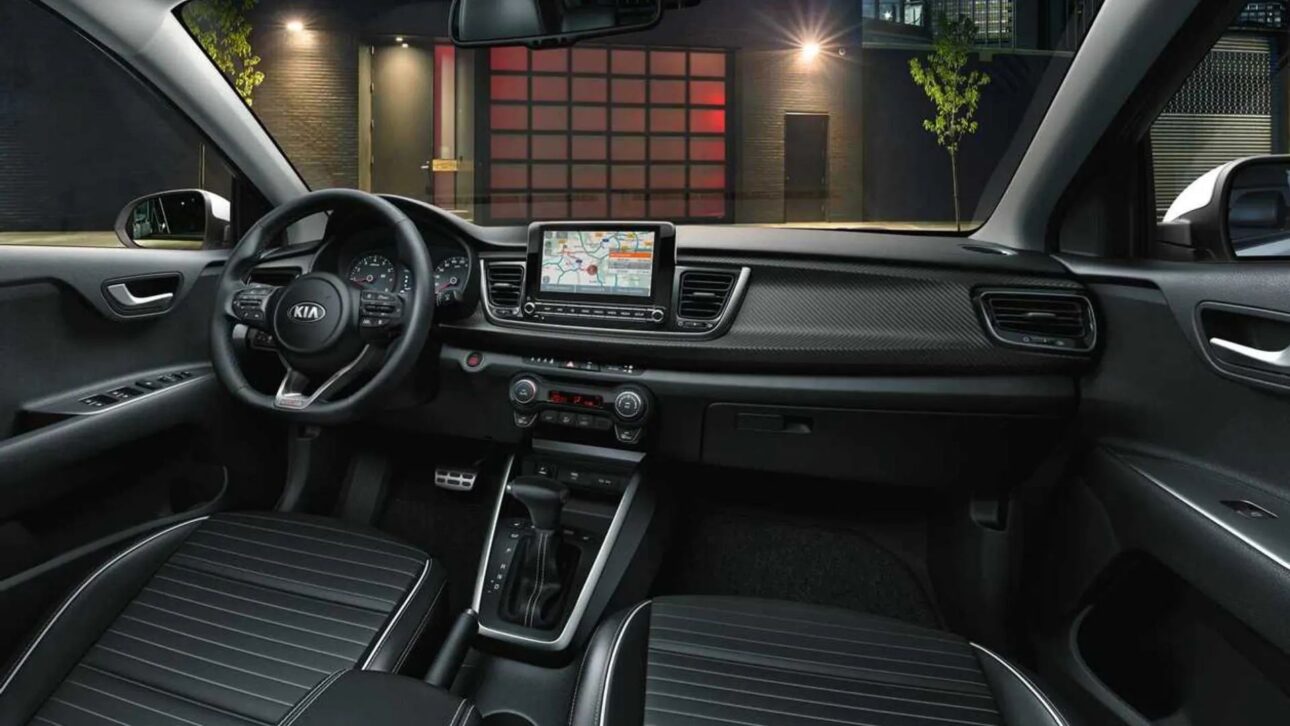 Kia Rio EX 1.6 2021 tem motor de 130 cv, câmbio automático e itens de conforto por menos de R$ 80 mil na Tabela Fipe.