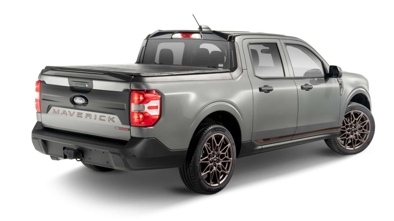 Versão 300T da Ford Maverick exibe motor 2.0 EcoBoost com turbo do Mustang, 300 cv, rodas 20″ e kit Ford Performance.