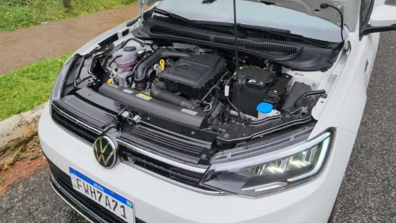 Conheça o VW Virtus Highline 2024: motor 1.0 200 TSI de 128 cv, até 706 km de autonomia e porta-malas de 521 l no mercado de usados.