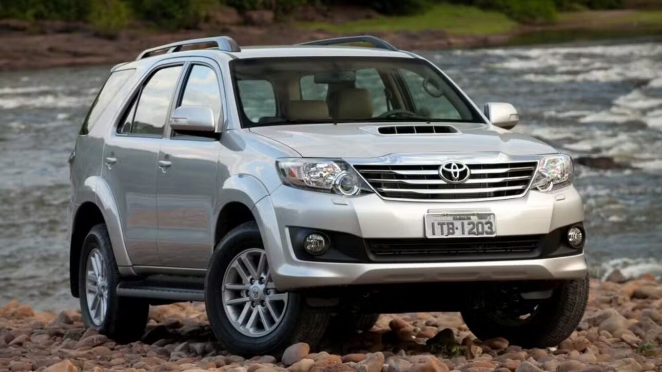 Conheça 5 carros japoneses usados com motor confiável, câmbio CVT e ótimo custo-benefício para comprar em 2025.