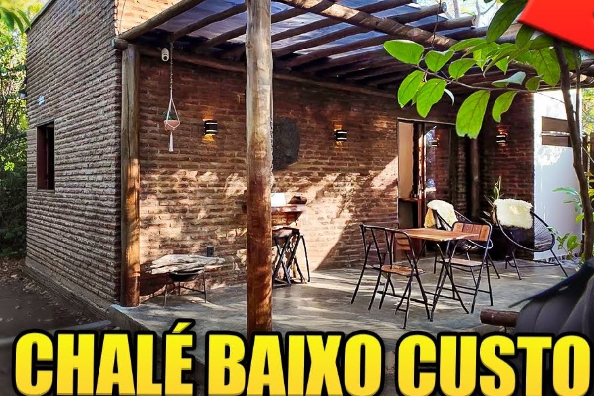 Guia de construção de baixo custo com tijolo maciço e cimento queimado para Airbnb e locação de temporada, mostrando como o imóvel se paga rápido.