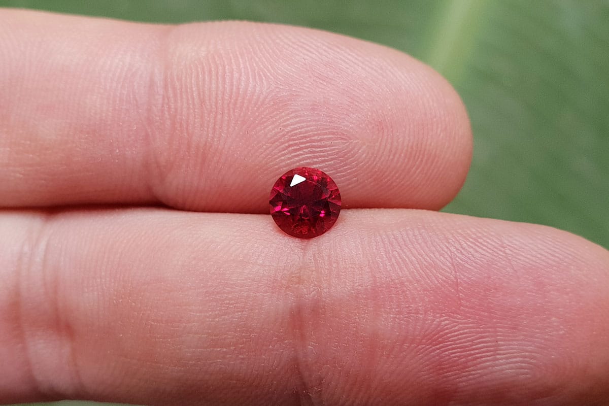 Pedra mais rara que o diamante: descoberta em Utah, o Red Beryl vale até US$ 10 mil por quilate e só existe em um único ponto do planeta