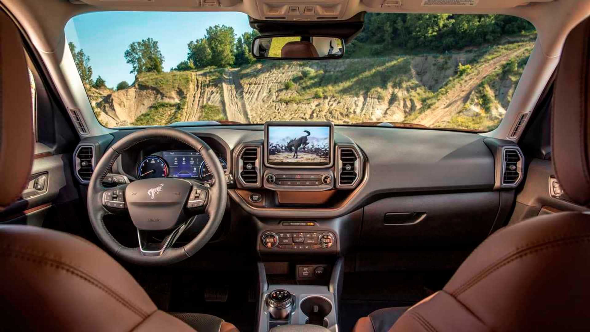 SUV da Ford perde mais de R$ 100 mil na Tabela Fipe e vira ótima oportunidade para quem quer um off-road com 240 cv, câmbio automático de oito marchas e tração 4x4 de série; conheça o Bronco Sport 2021