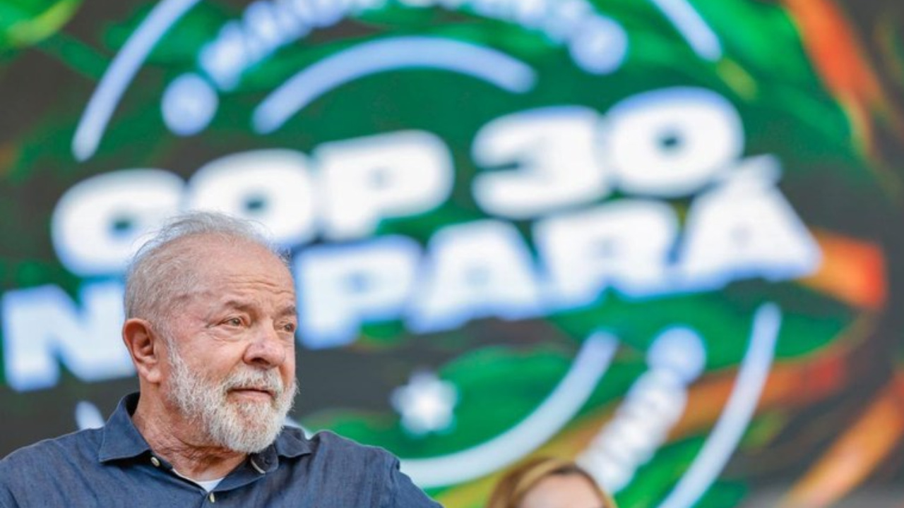 Durante entrevista na COP30, o presidente Lula afirmou que não seria “falso e mentiroso” ao anunciar o teste de exploração de petróleo na Margem Equatorial depois do evento, reforçando que a autorização se limita à fase de pesquisa.