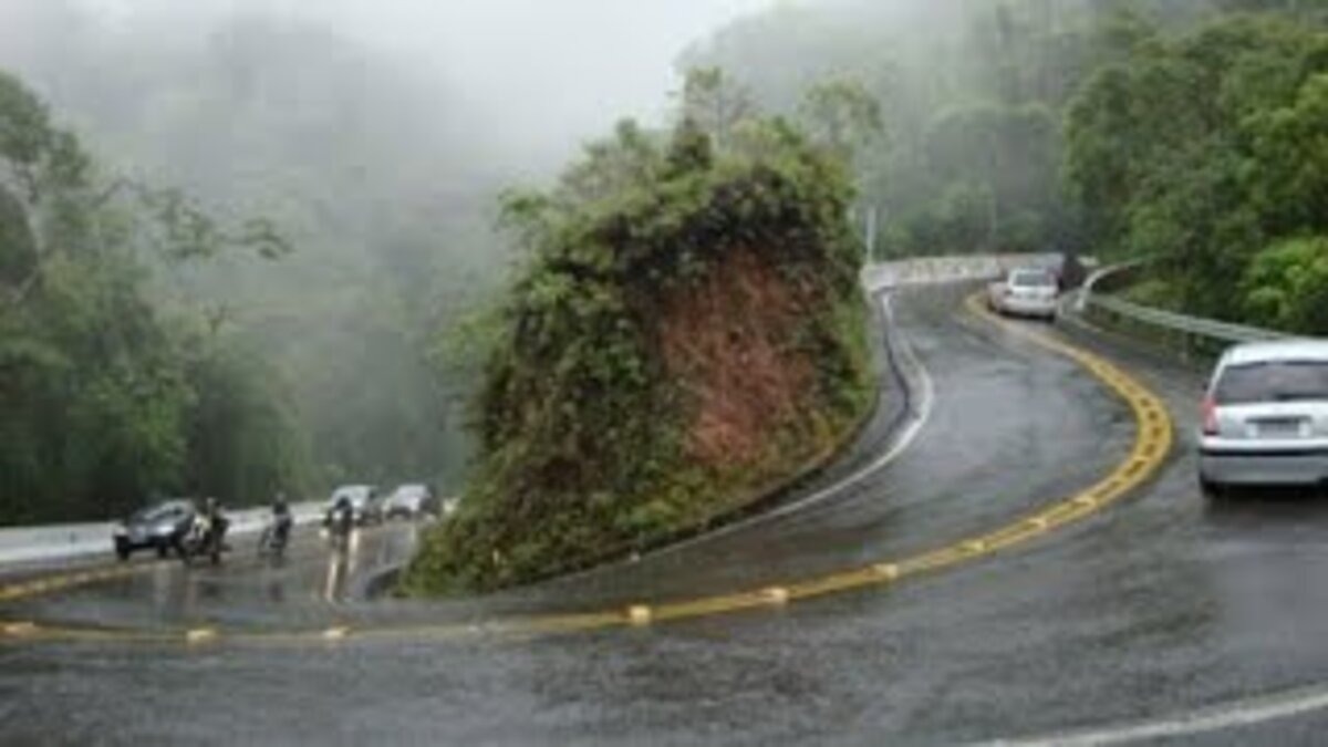 Estrada mais íngreme do Brasil, Estrada, Ubatuba