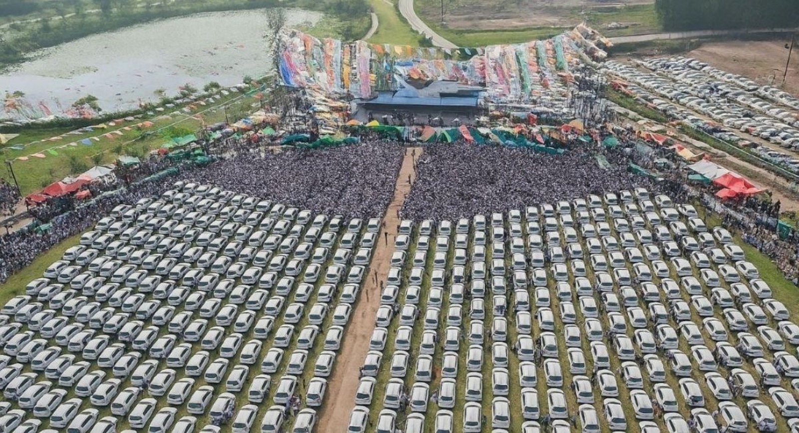 Chefe dos sonhos, Patrão, Índia