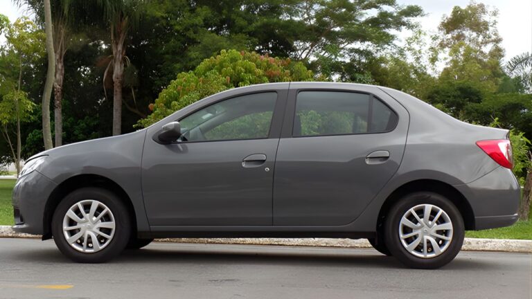 Procurando um carro usado econômico, espaçoso e com manutenção ...