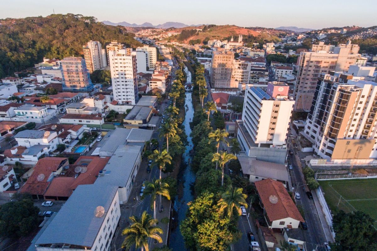 Capital das plásticas em Ubá: cirurgia plástica, casas de cuidado e alerta de erro médico. Veja preços, crédito e riscos do barato que sai caro.