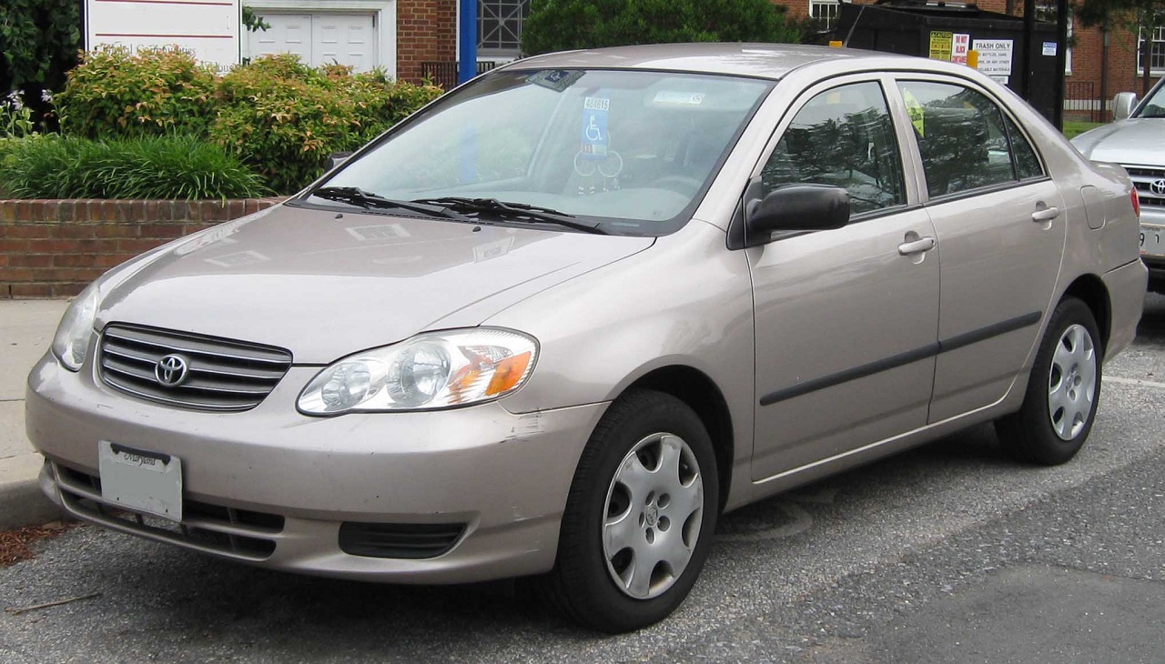 O sedã que 'virou lenda' no interior: como o Corolla 2003 conquistou mecânicos e frotistas e se tornou um dos carros mais confiáveis já feito no Brasil
