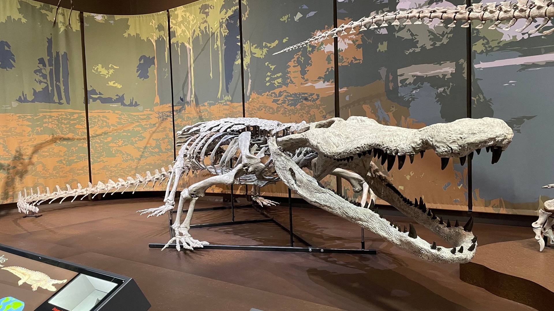 A 10-Meter Prehistoric Monster Just Woke Up in a Museum – Should We Be Scared?